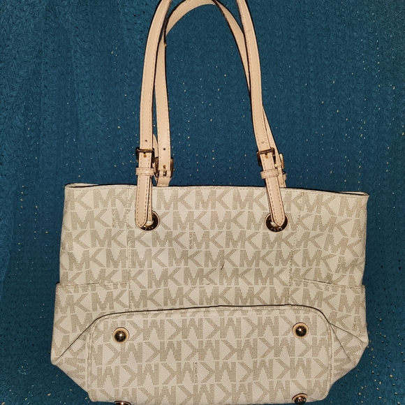 Michael Kors Purse - Picture 3 of 3